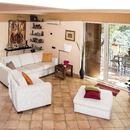 Casa Vacanze Gallodoro 勒托阳尼 外观 照片