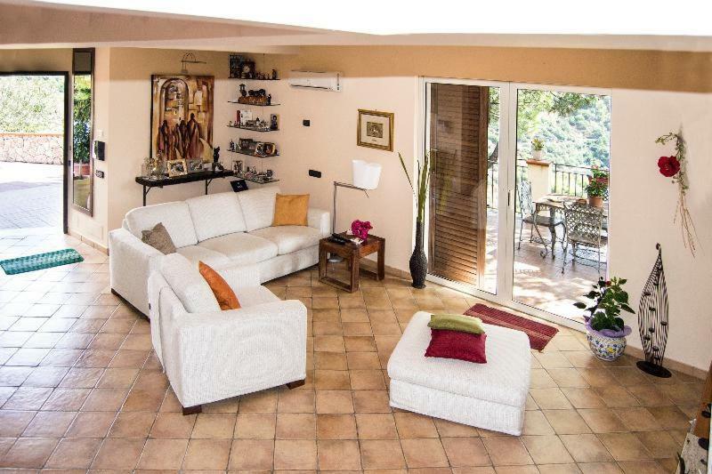Casa Vacanze Gallodoro 勒托阳尼 外观 照片