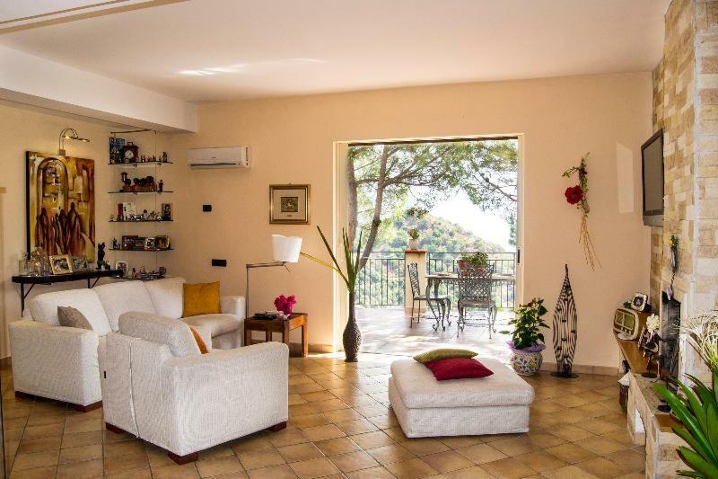 Casa Vacanze Gallodoro 勒托阳尼 外观 照片
