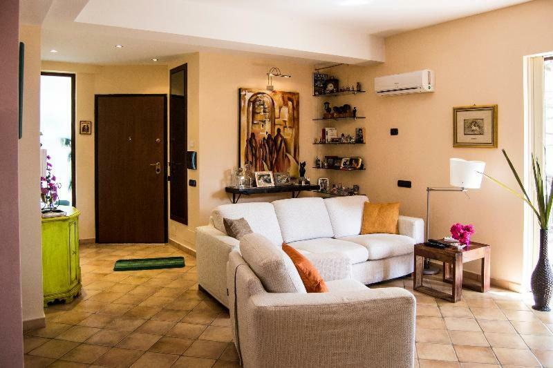 Casa Vacanze Gallodoro 勒托阳尼 外观 照片